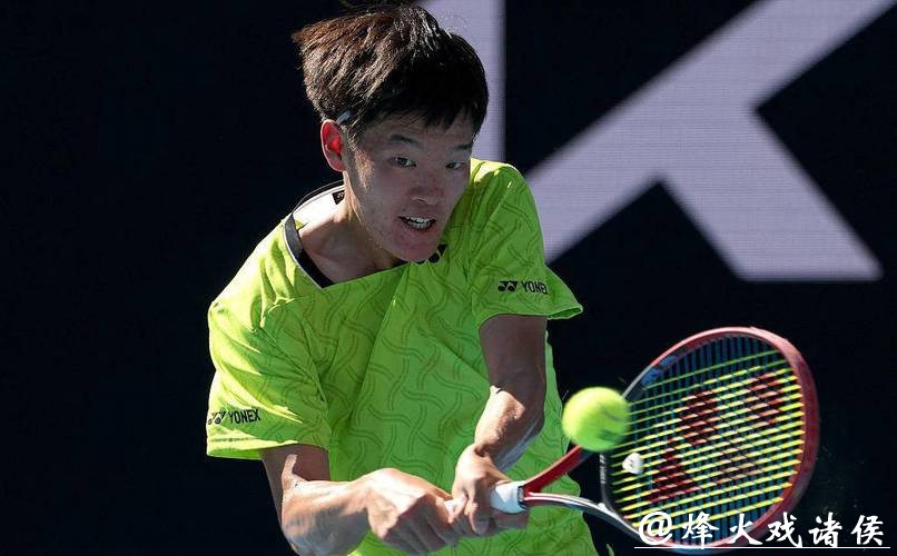 父母是老乡，砸下300万元成美国藤校网球特长生，15年未曾归国